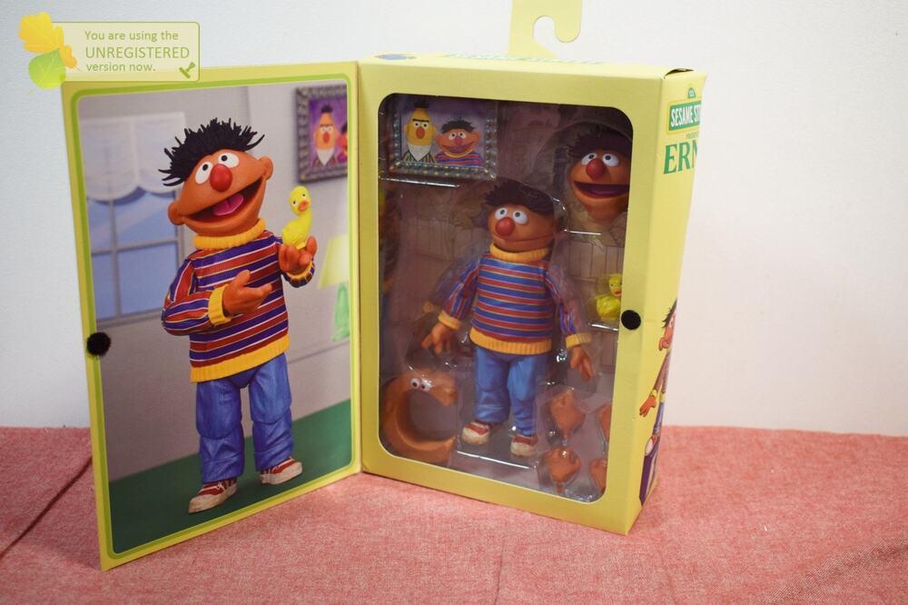 NECA Sesame Street 7" Ultimate Ernie Action Figure